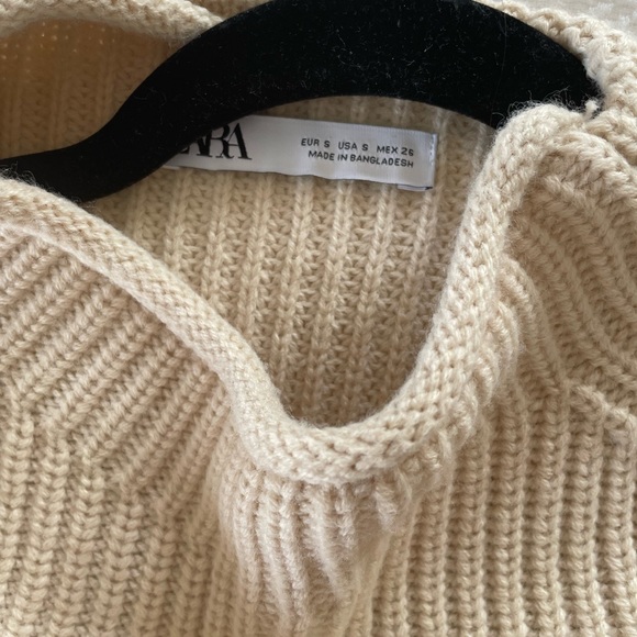 Zara sweater- pristine condition! - Picture 4 of 5